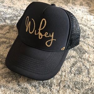 Wifey mother trucker hat